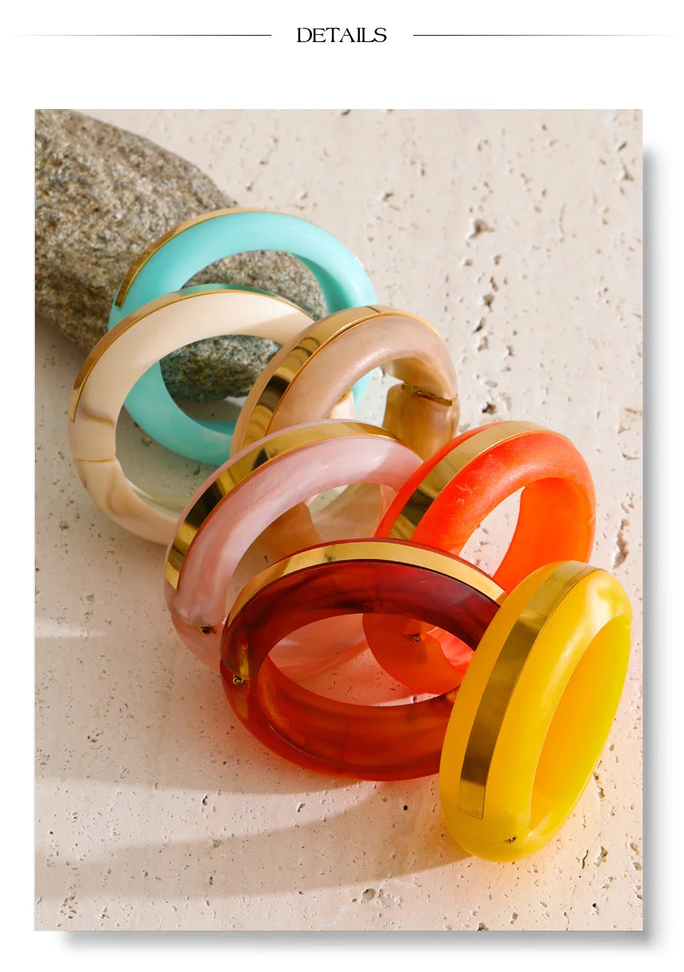 Resin acrylic geometric bracelet in gold-plated stainless steel with resin and acrylic.