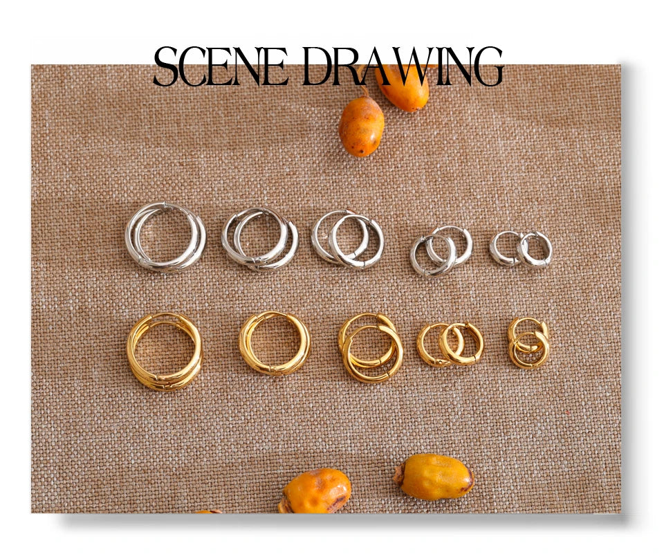 Geometric earrings in gold-plated stainless steel.
