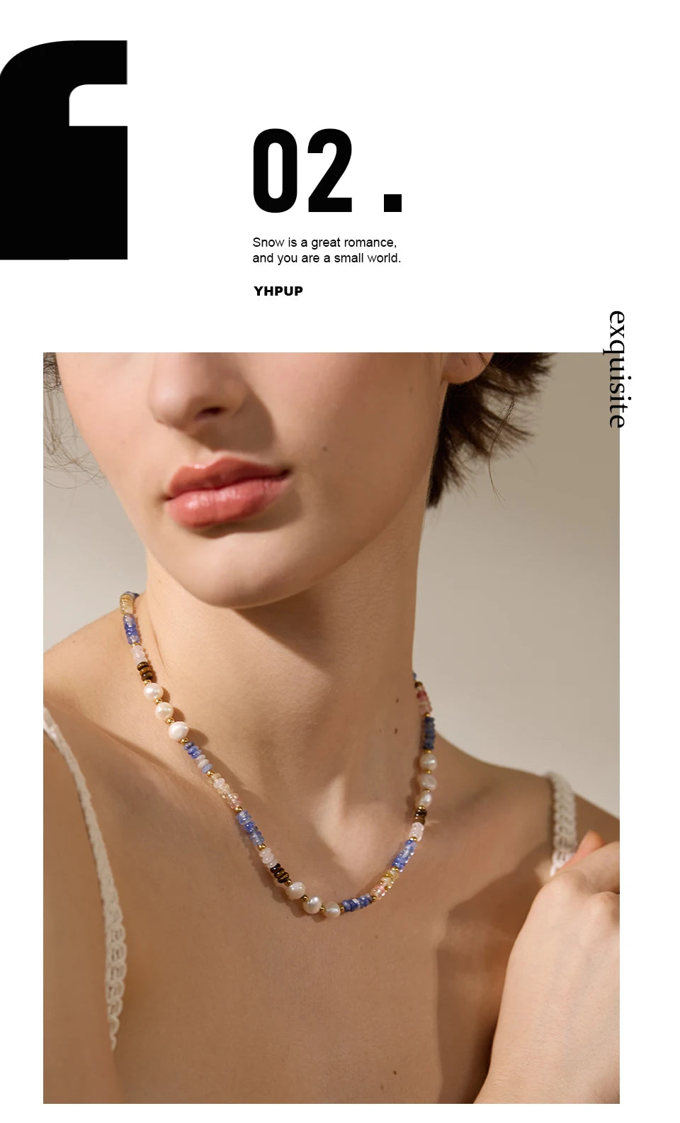Freshwater pearl natural stone beaded necklace in gold-plated stainless steel with freshwater pearl and natural stone.