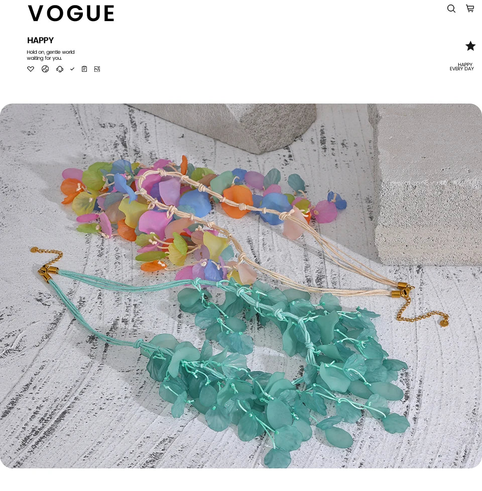 Resin multi-color y2k necklace in gold-plated stainless steel with resin.
