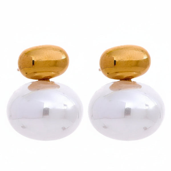 Gold-plated stainless steel earrings with pearl finish.