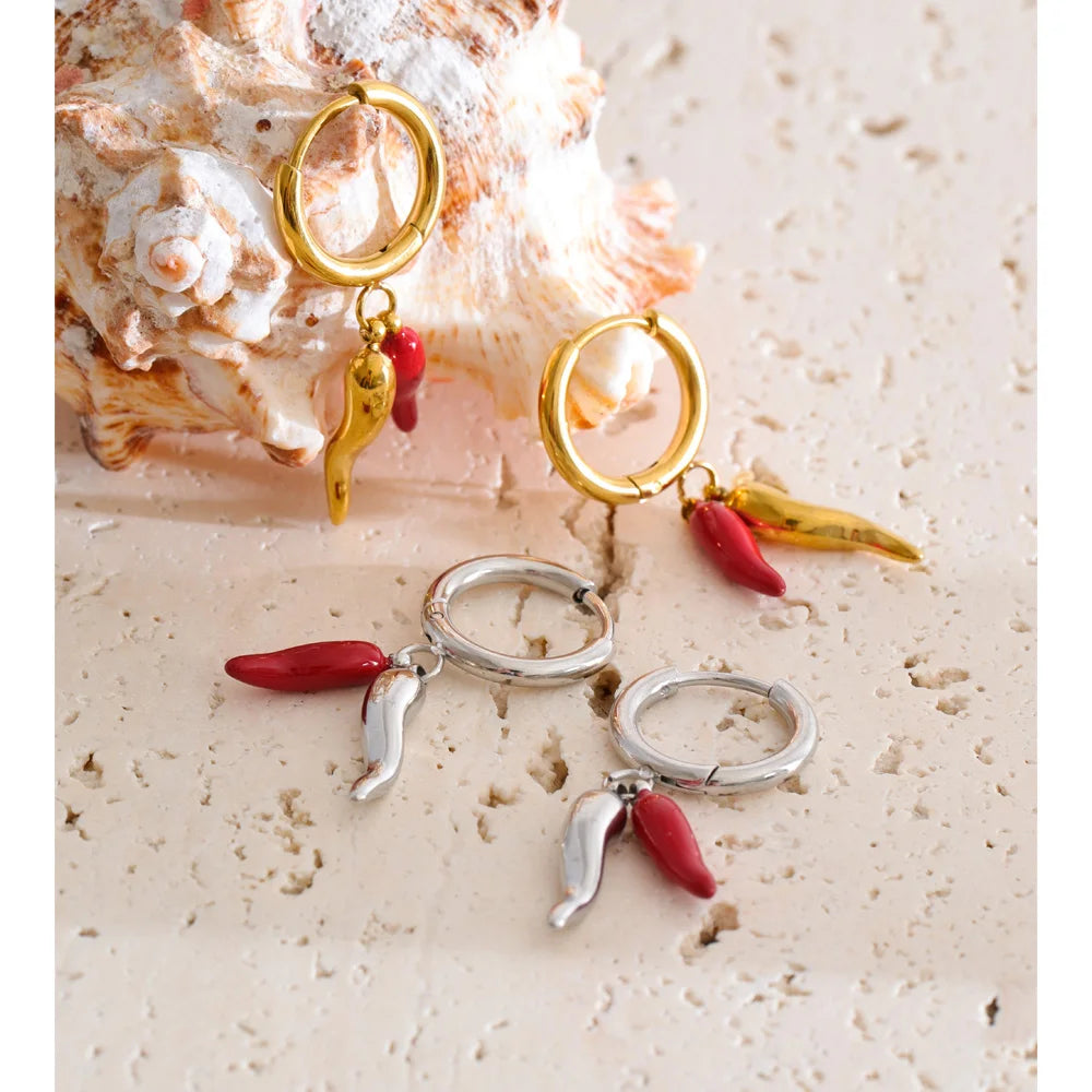 Red enamel geometric earrings in gold-plated stainless steel with enamel.
