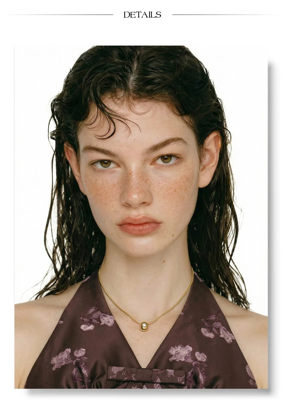 Cubic zirconia geometric necklace in gold-plated stainless steel with cubic zirconia.