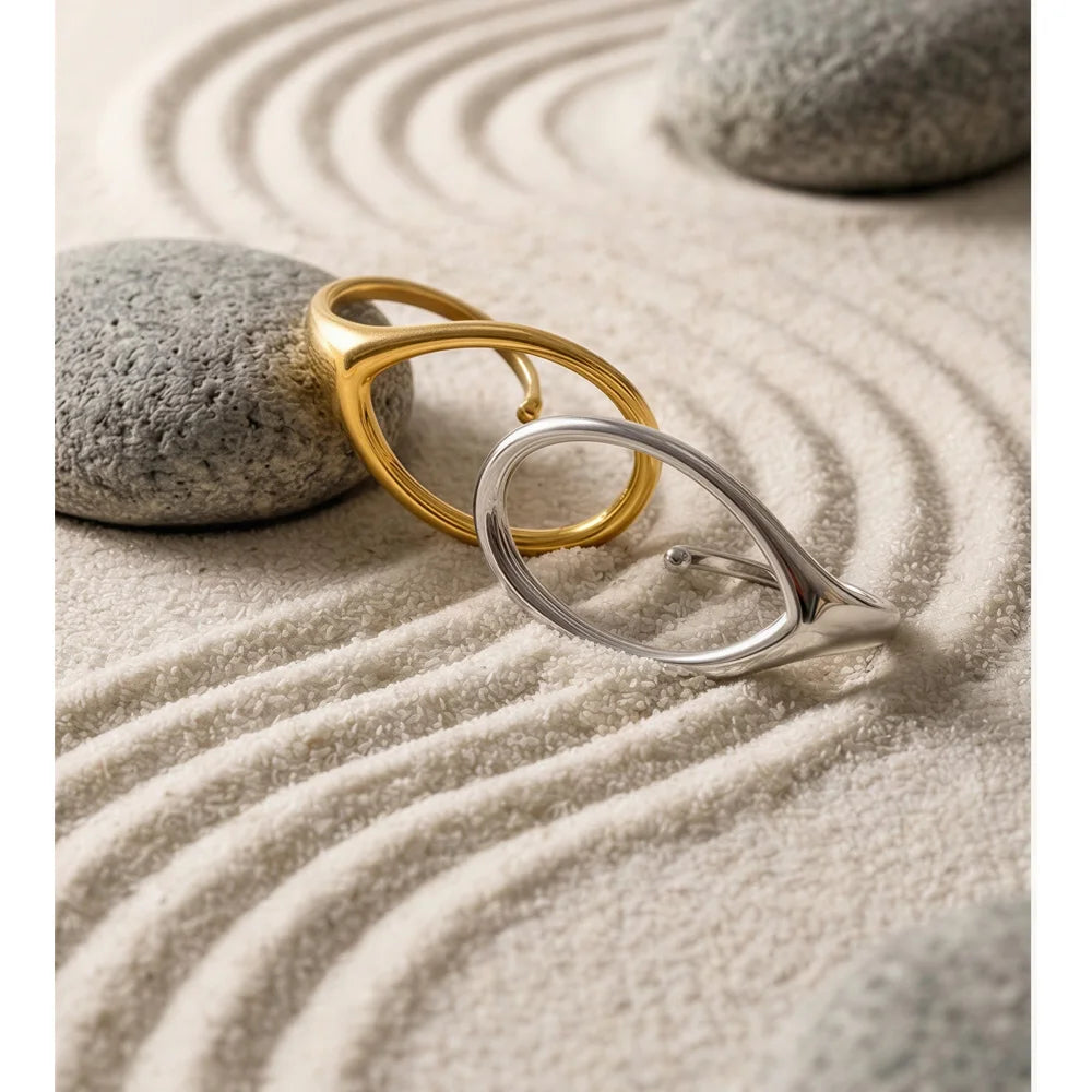 Geometric ring in 18K gold-plated stainless steel.