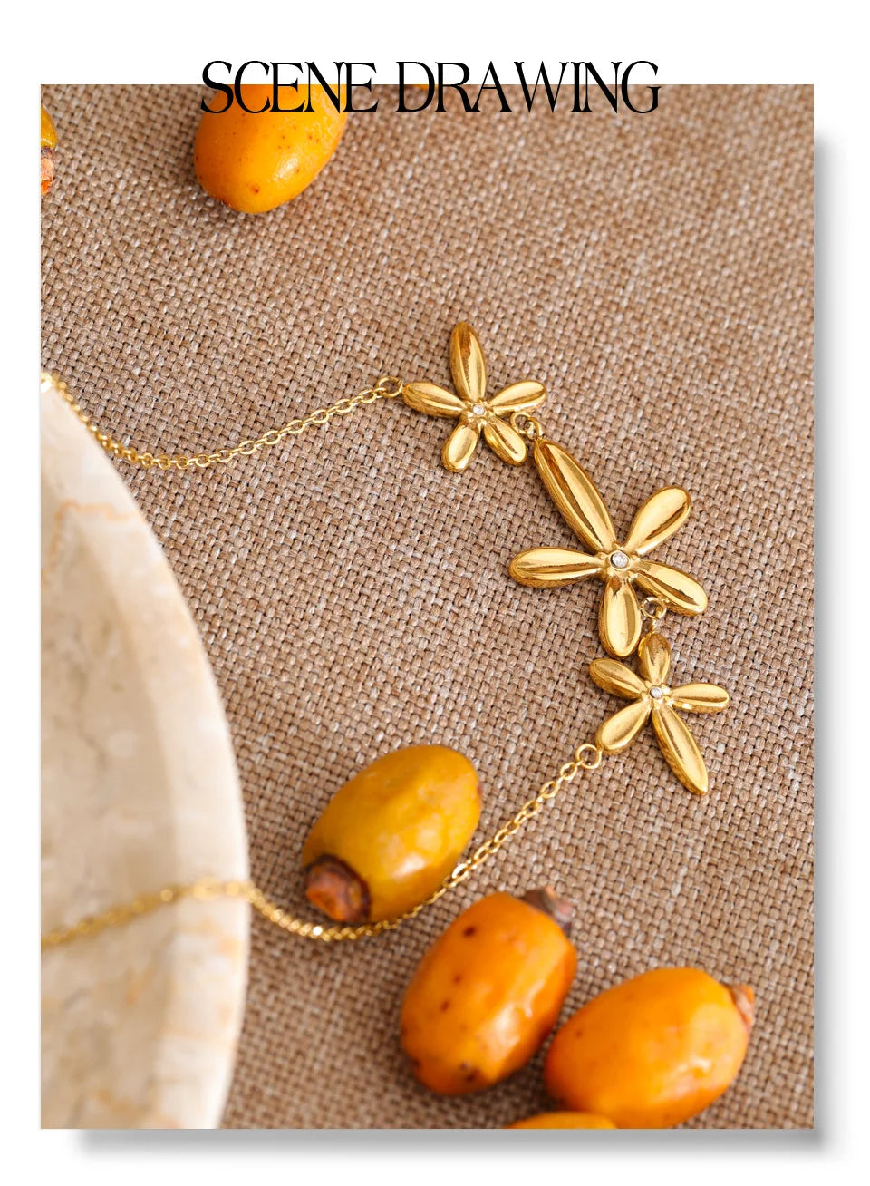 Cubic zirconia flower necklace in gold-plated stainless steel with cubic zirconia.