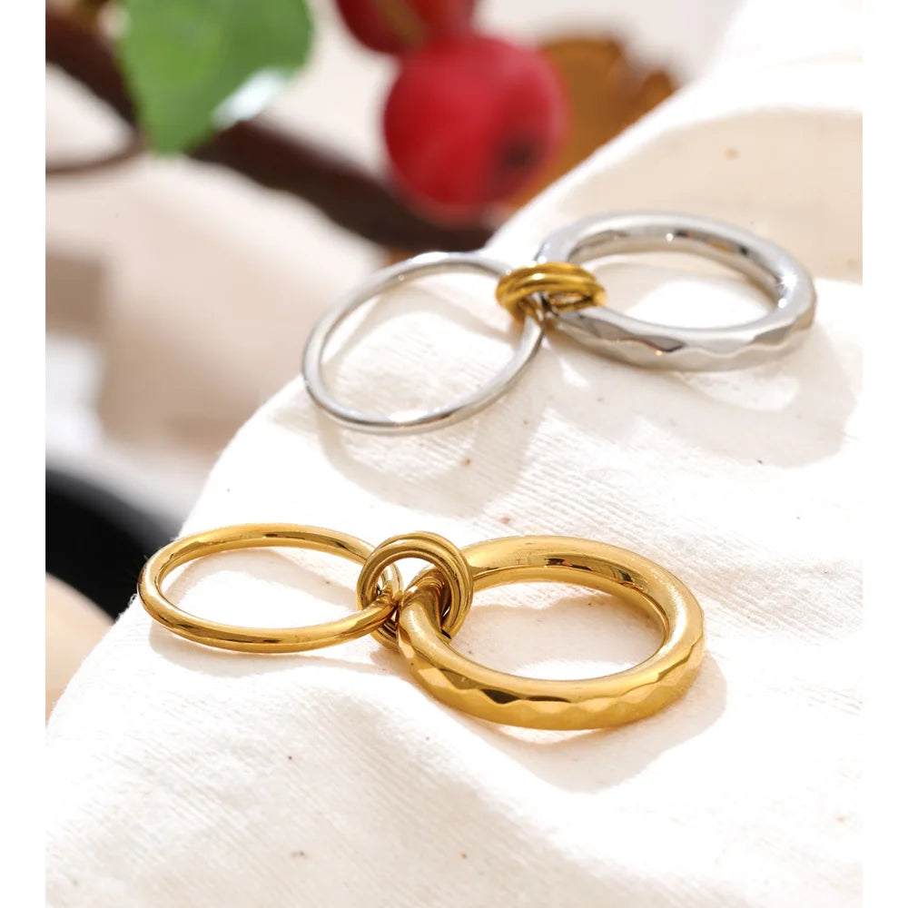 Geometric ring in 18K gold-plated stainless steel.