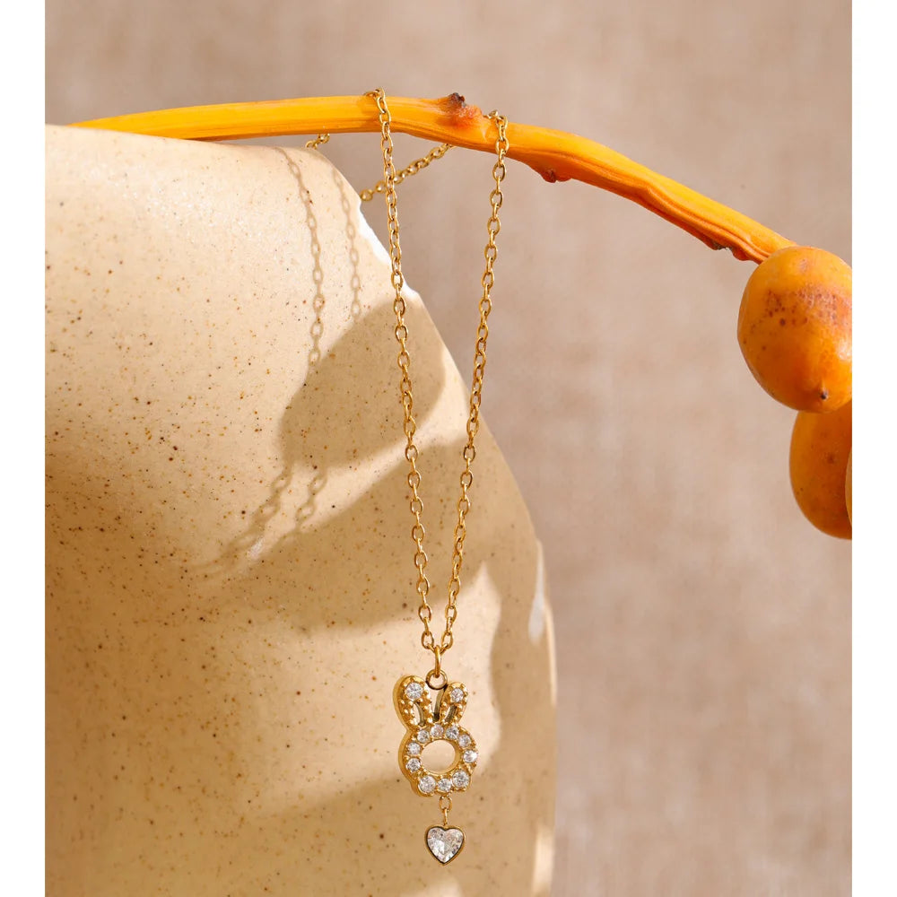 Cubic zirconia necklace in gold-plated stainless steel with cubic zirconia.