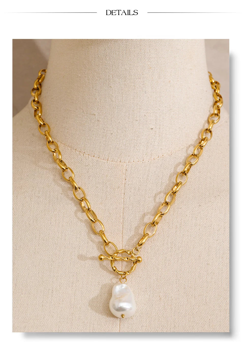 Pearl geometric necklace in gold-plated stainless steel with pearl.