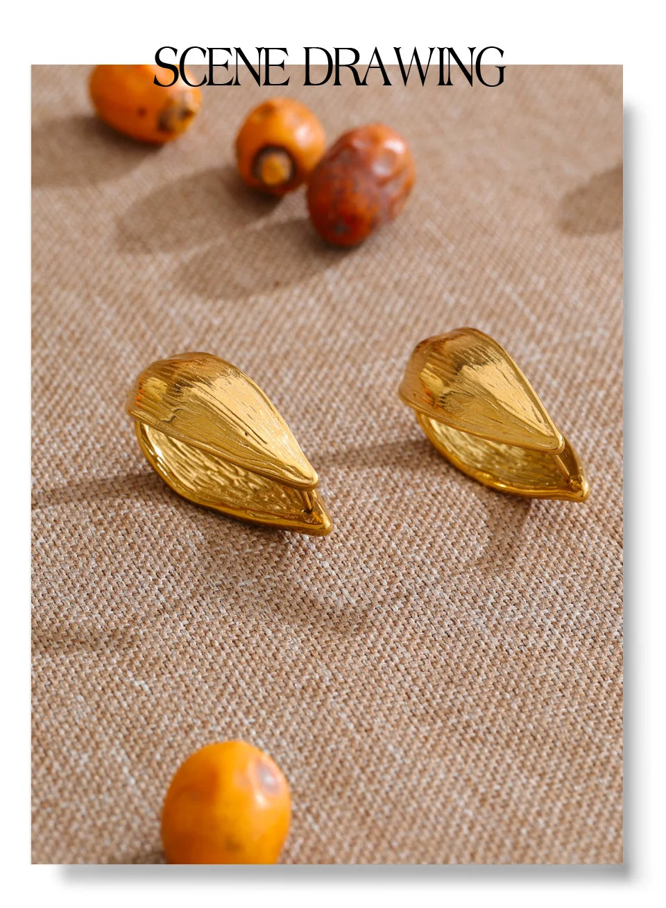 Geometric earrings in gold-plated stainless steel.