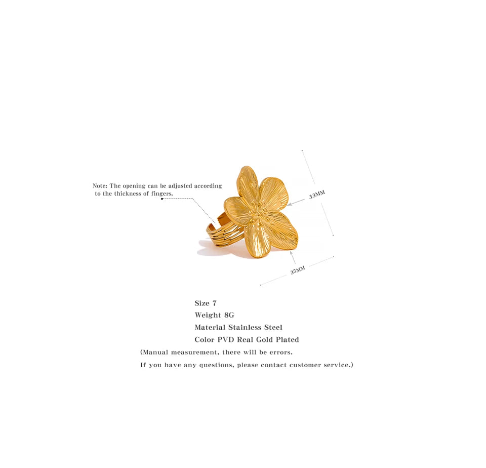 Flower geometric ring in 18K gold-plated stainless steel.