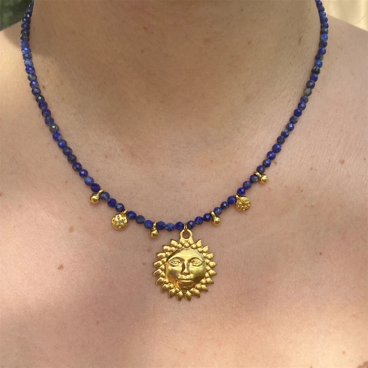 Vintage Sun Natural Stone Necklace Beaded Clavicle Chain Gold Coin Pendant Gold Plated Color Preserving