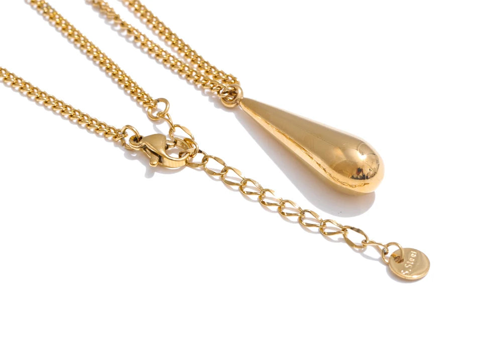 Water drop necklace in gold-plated stainless steel.