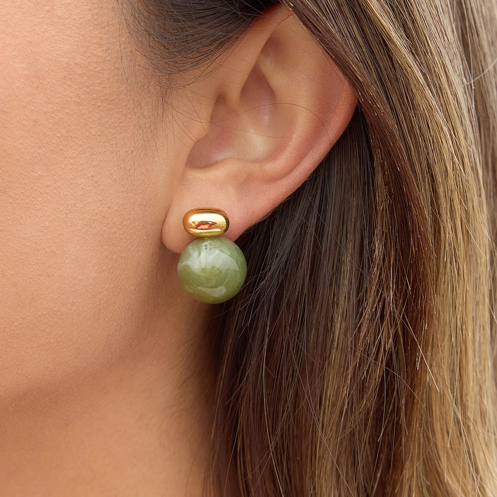 Green Pearl Stud Earrings — Stainless Steel · PS115