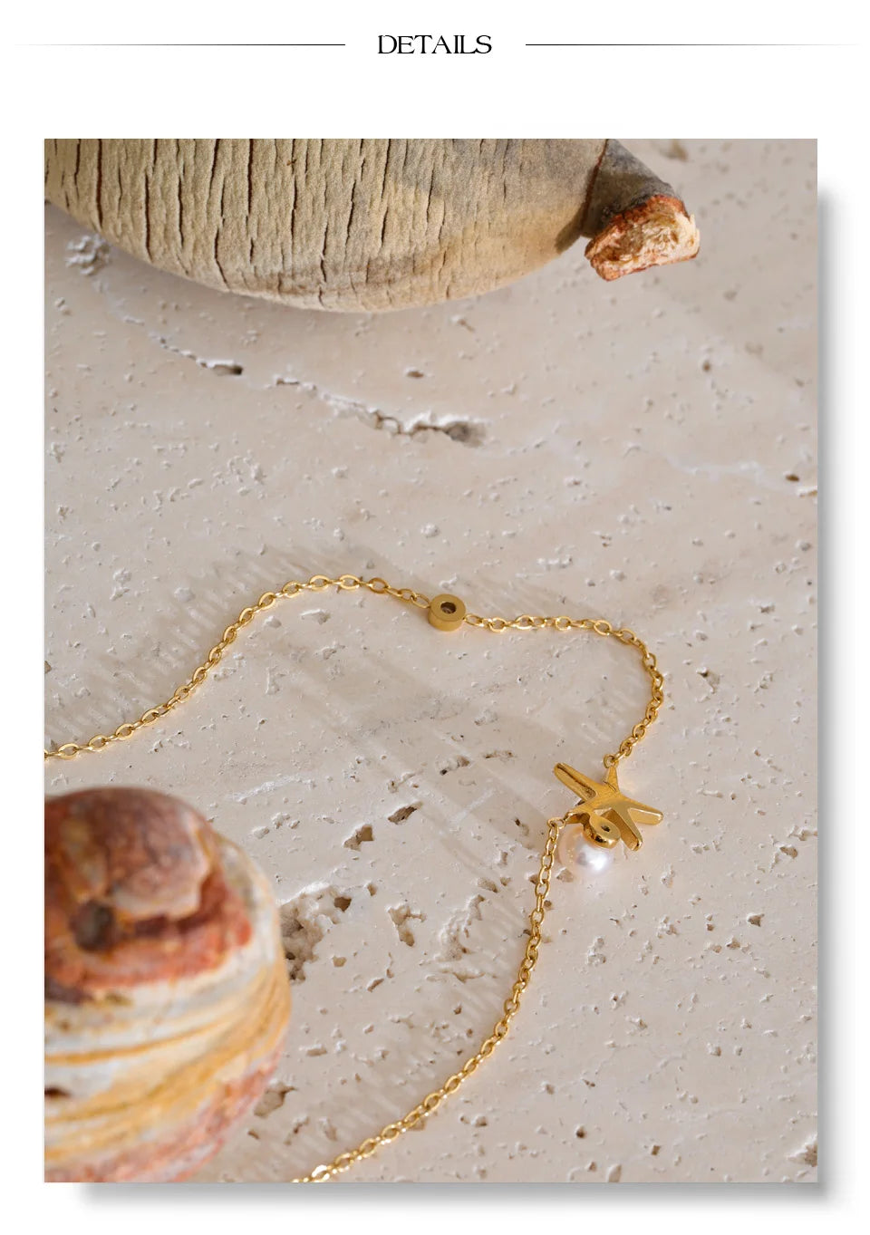 Freshwater pearl star geometric necklace in gold-plated stainless steel with freshwater pearl.