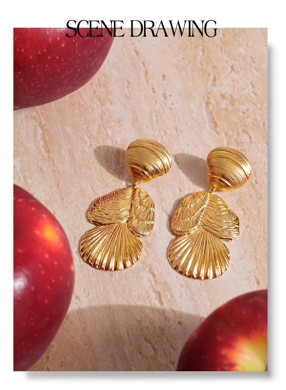 Shell geometric earrings in gold-plated stainless steel with shell.