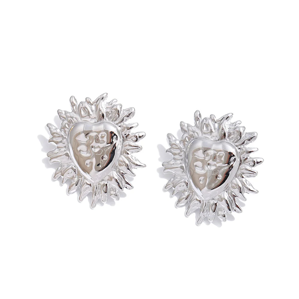 Heart geometric earrings in gold-plated stainless steel.