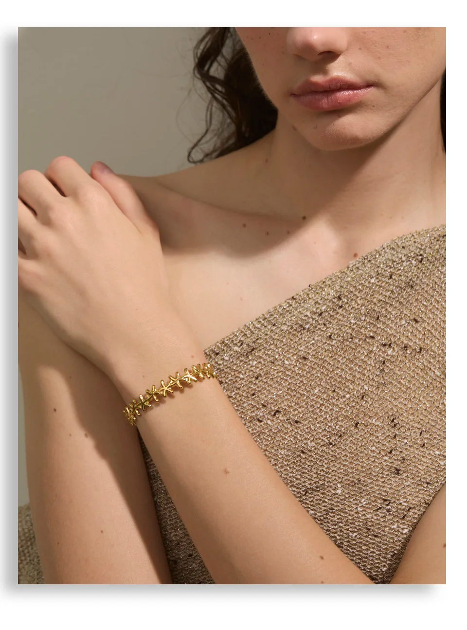 Shell Star Geometric Bracelet — Gold-Plated Stainless Steel with Shell · PS2123