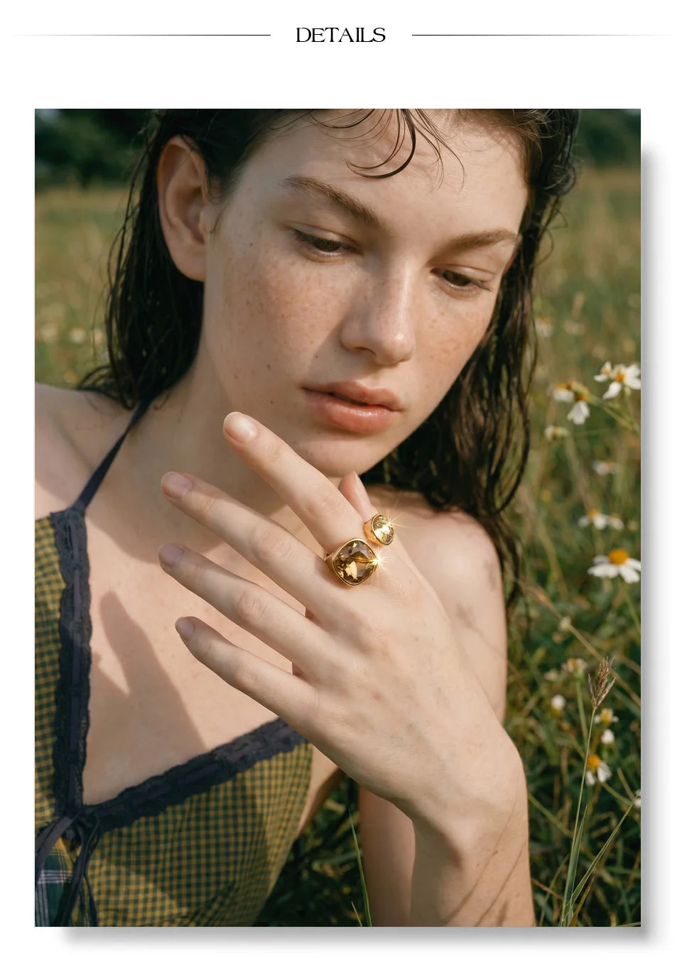 Cubic zirconia geometric ring in 18K gold-plated stainless steel with cubic zirconia.