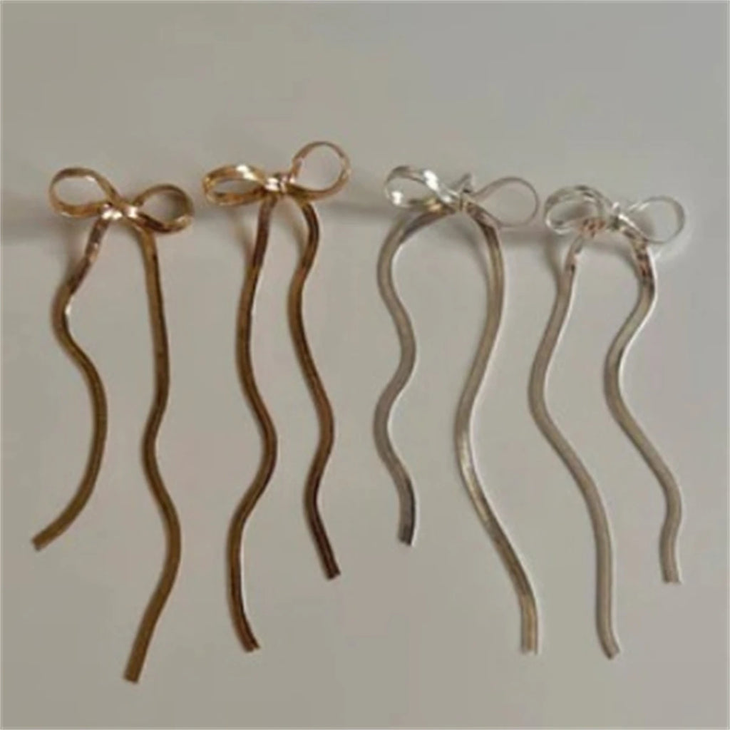 Stainless steel niche design, high-end sense, ins style earrings, simple and fashionable temperament earrings