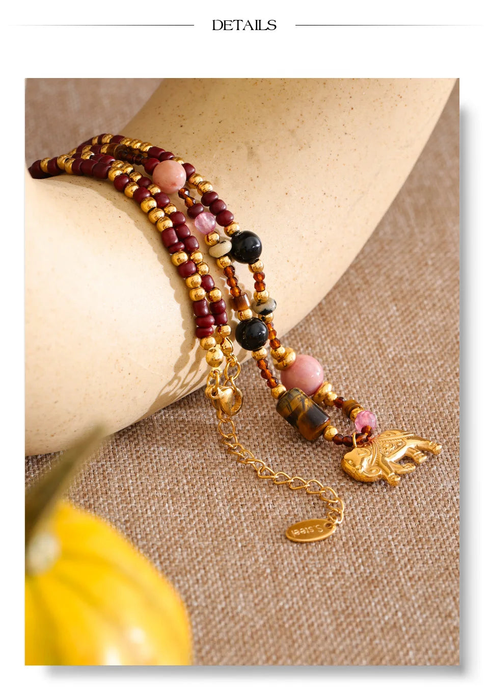 Natural stone beaded chain necklace in gold-plated stainless steel with natural stone.
