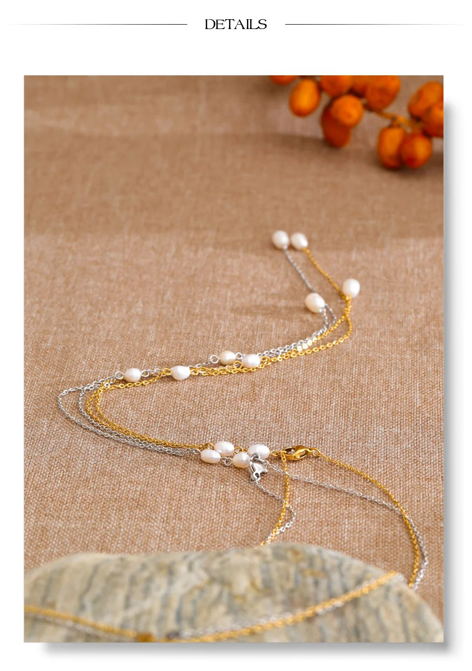 Freshwater pearl geometric chain necklace in gold-plated stainless steel with freshwater pearl.