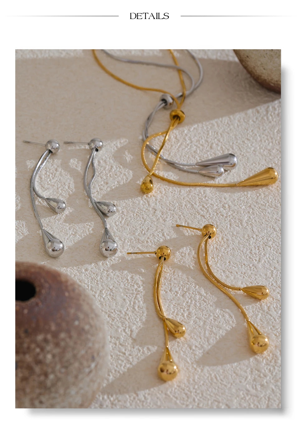 Geometric chain earrings in gold-plated stainless steel.