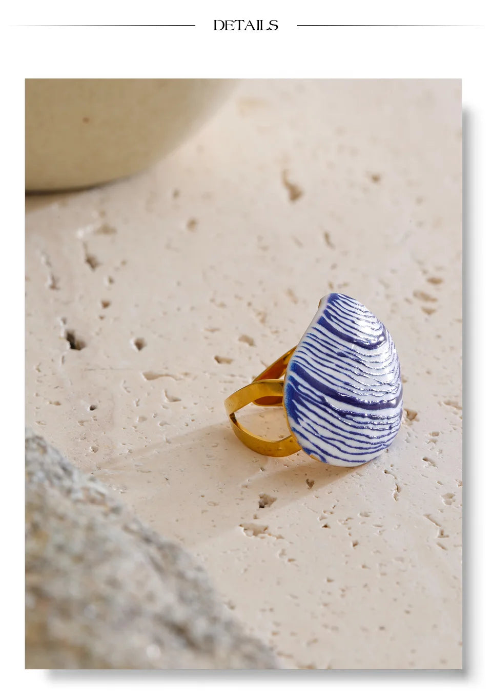 Shell enamel geometric ring in 18K gold-plated stainless steel with shell and enamel.