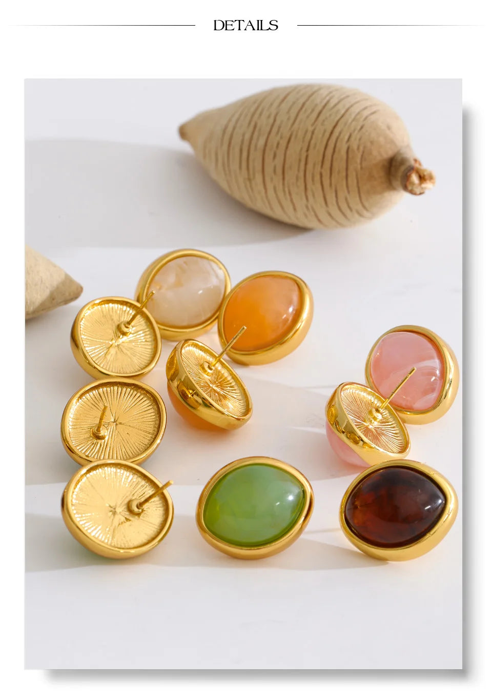 Resin multi-color geometric earrings in gold-plated stainless steel with resin.
