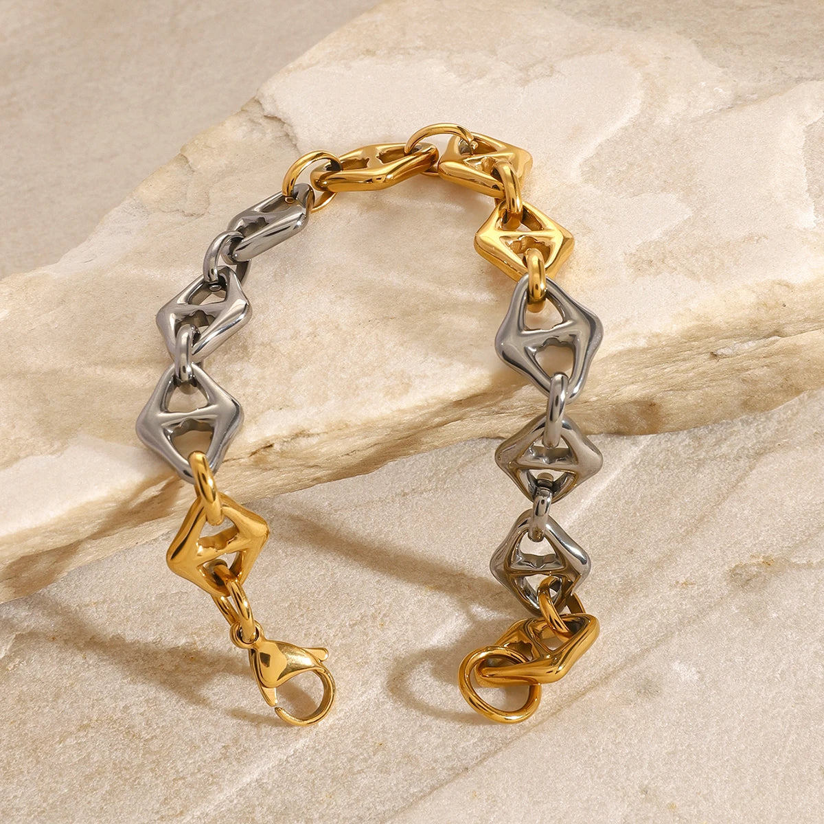 Twisted Chain Bracelet — Stainless Steel · PS352