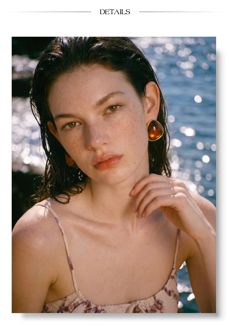 Resin acrylic multi-color earrings in gold-plated stainless steel with resin and acrylic.