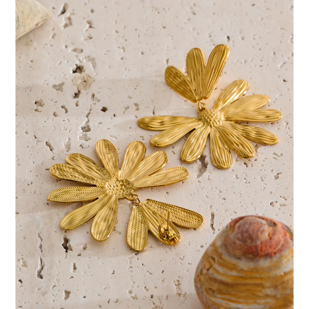 Flower Earrings — Gold-Plated Stainless Steel · PS1213