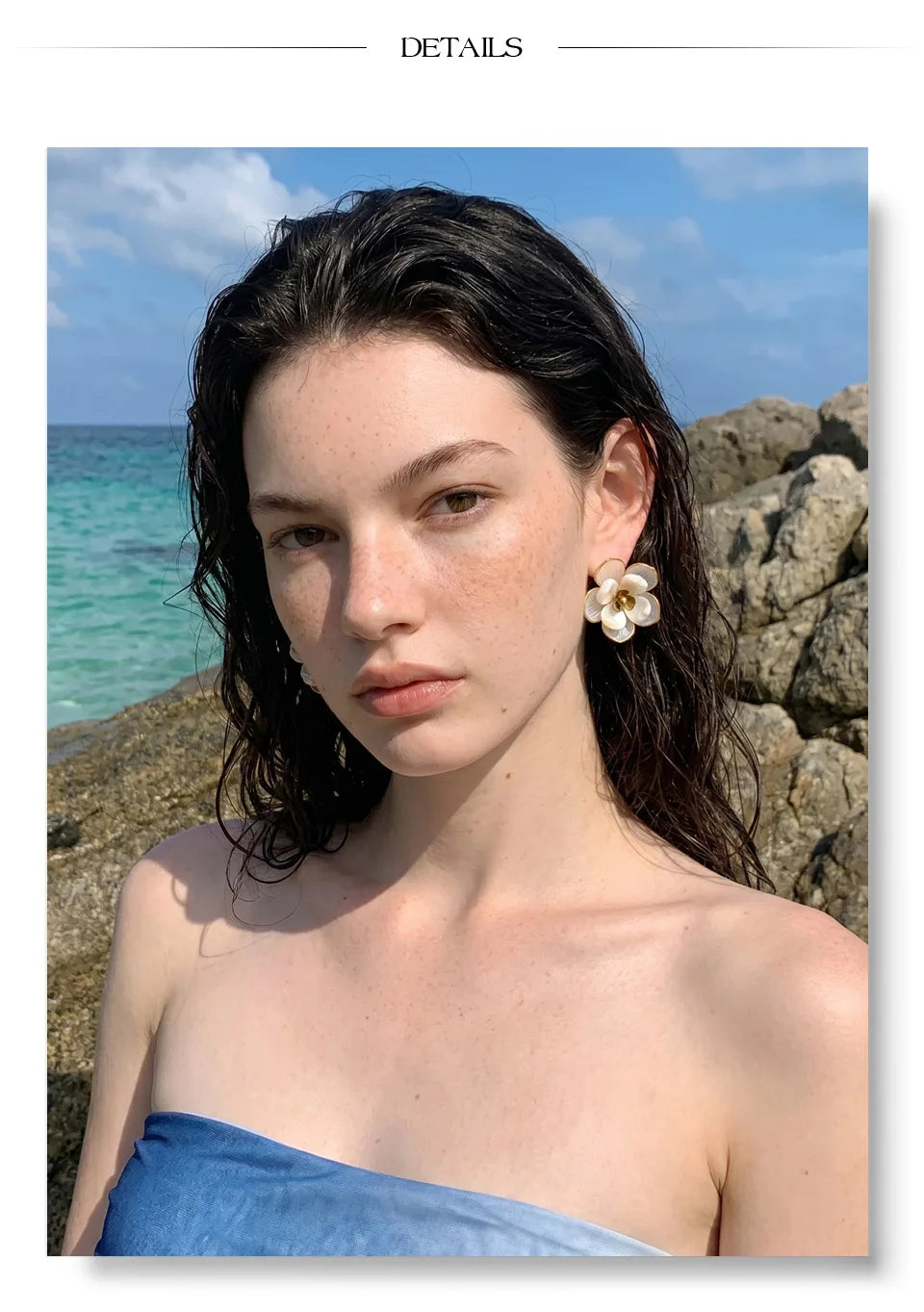 Resin flower earrings in gold-plated stainless steel with resin.