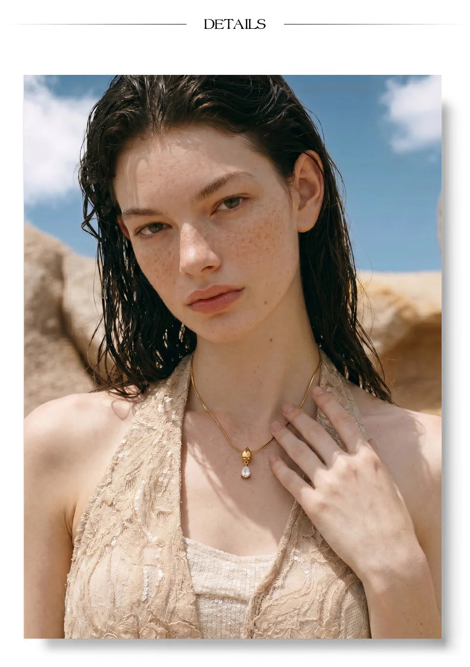 Cubic zirconia geometric necklace in gold-plated stainless steel with cubic zirconia.