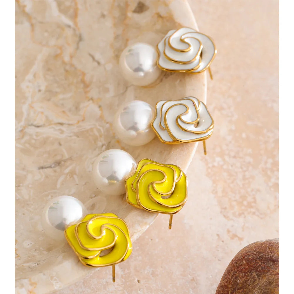 White pearl enamel earrings in gold-plated stainless steel with pearl and enamel.