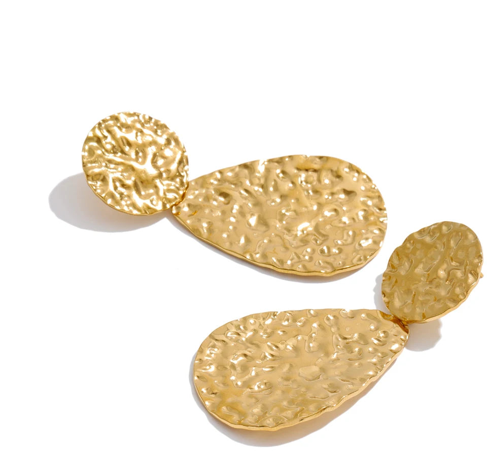 Vintage geometric earrings in gold-plated stainless steel.