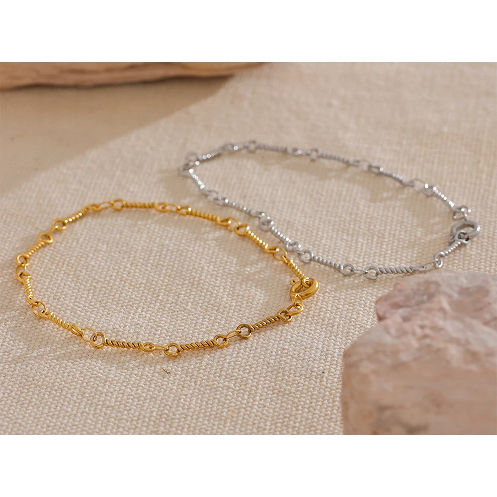 Geometric Chain Bracelet — Gold-Plated Stainless Steel · PS1667