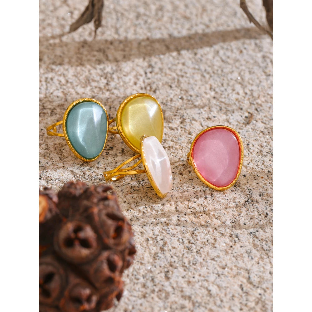 White resin multi-color ring in 18K gold-plated stainless steel with resin.