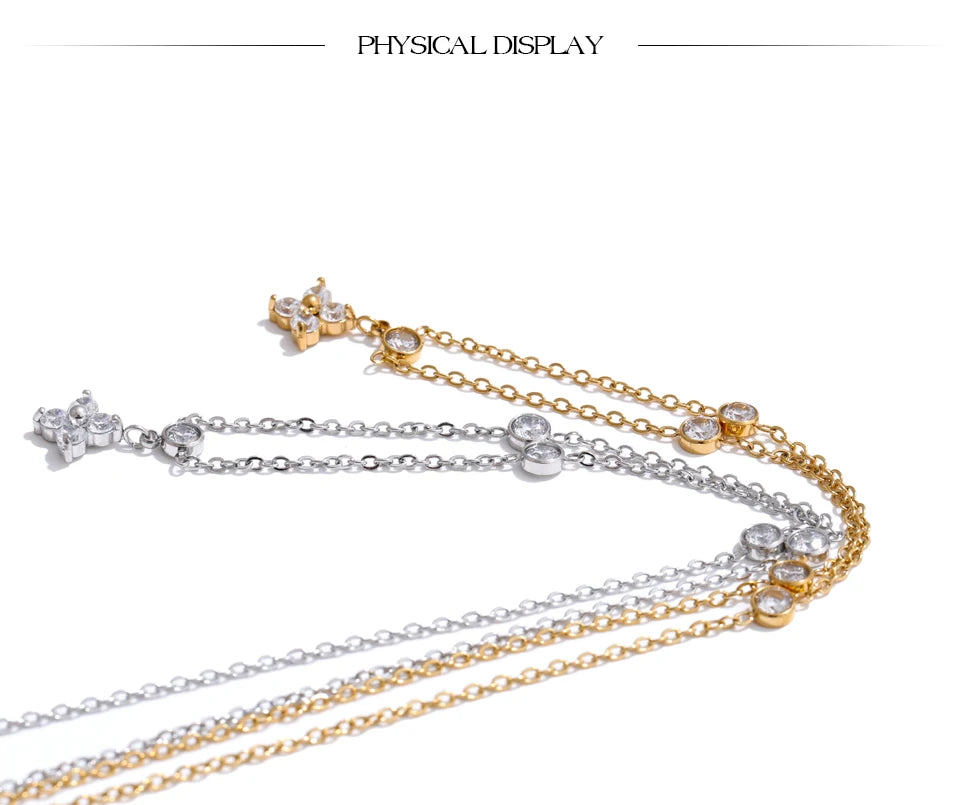 Cubic zirconia flower necklace in gold-plated stainless steel with cubic zirconia.