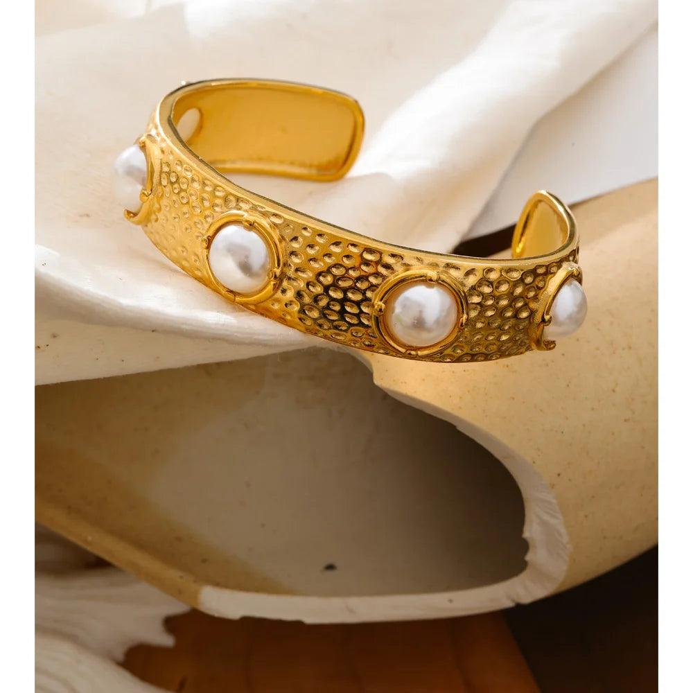 Pearl Geometric Bracelet — Gold-Plated Stainless Steel with Pearl · PS1399