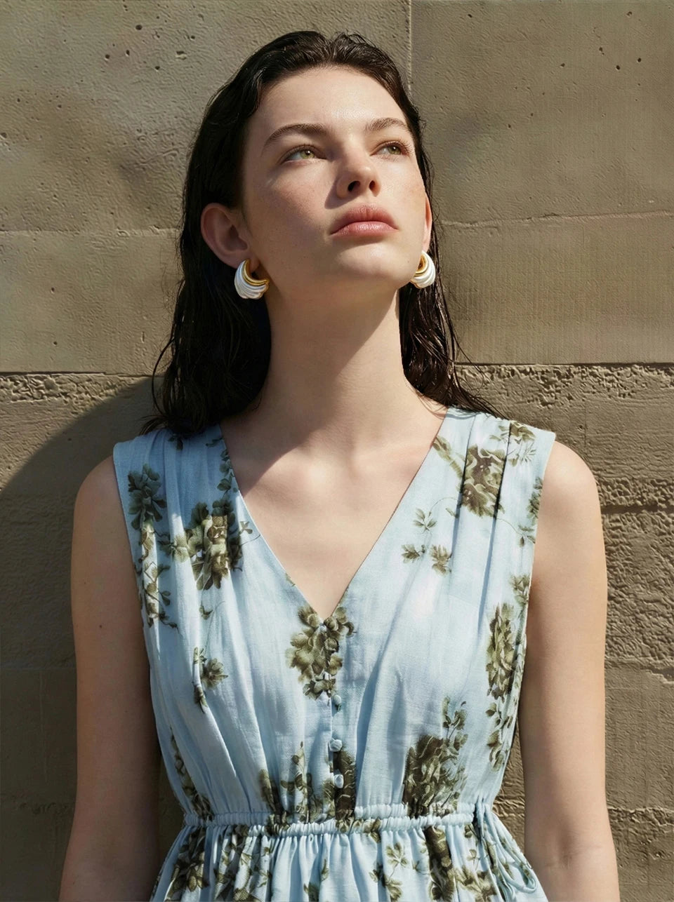 Pearl geometric earrings in gold-plated stainless steel with pearl.