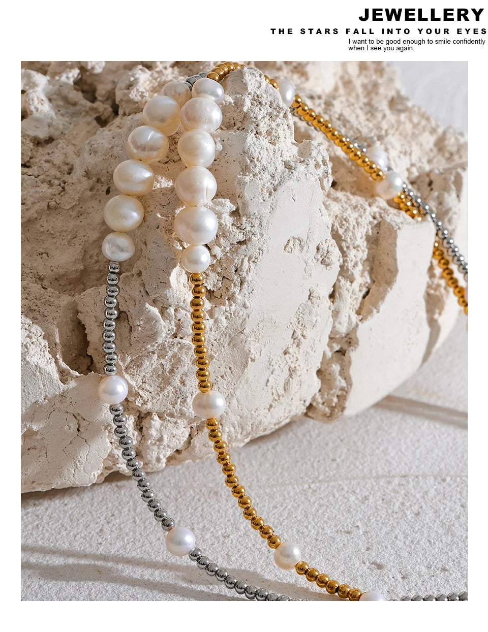 Freshwater pearl geometric necklace in gold-plated stainless steel with freshwater pearl.