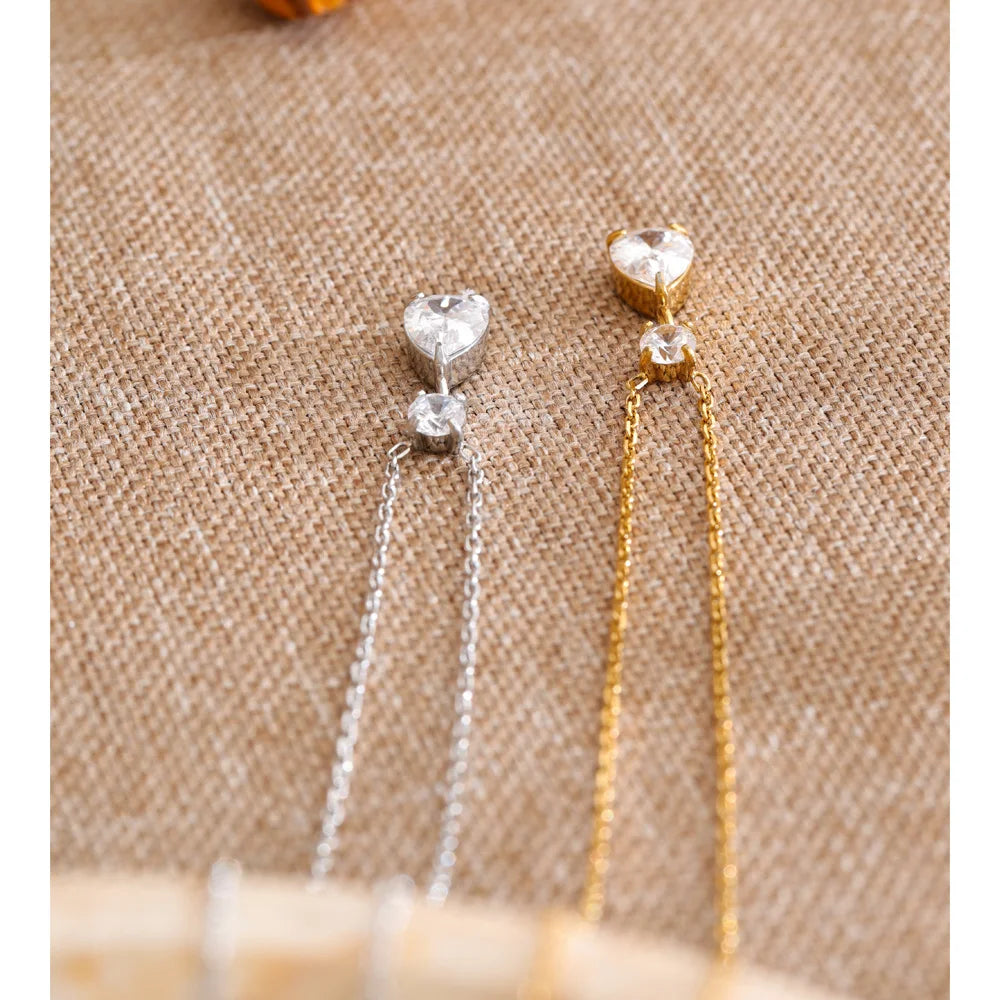 Cubic zirconia necklace in gold-plated stainless steel with cubic zirconia.