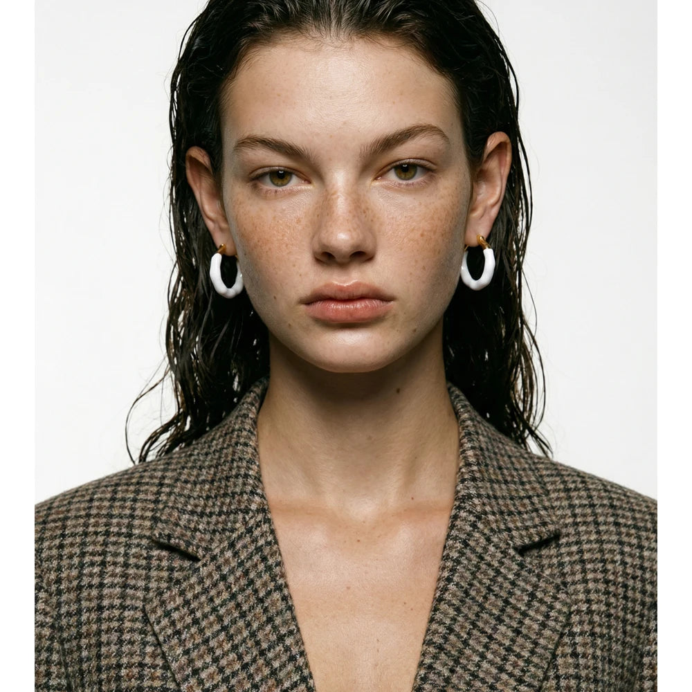 Multi-color y2k geometric earrings in gold-plated stainless steel.