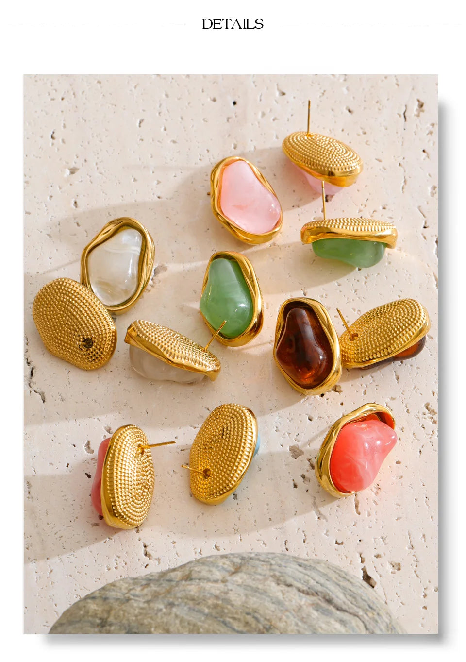 Resin acrylic geometric earrings in gold-plated stainless steel with resin and acrylic.