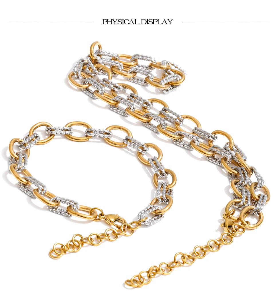 Geometric chain necklace in gold-plated stainless steel.