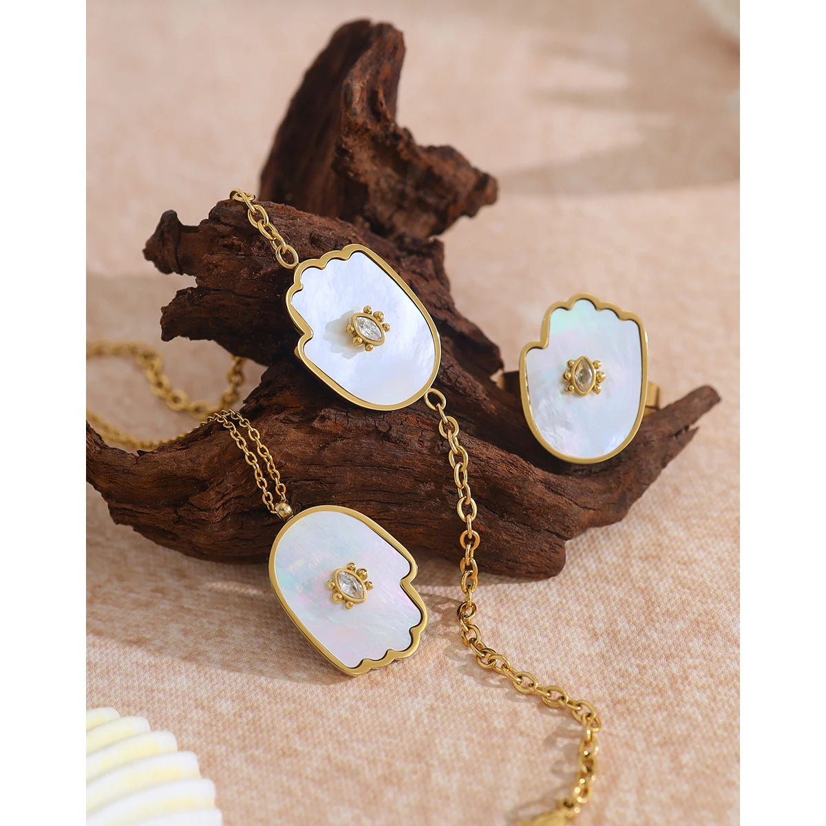 Shell Crystal Charm Necklace Ring — 316L Stainless Steel · PS434