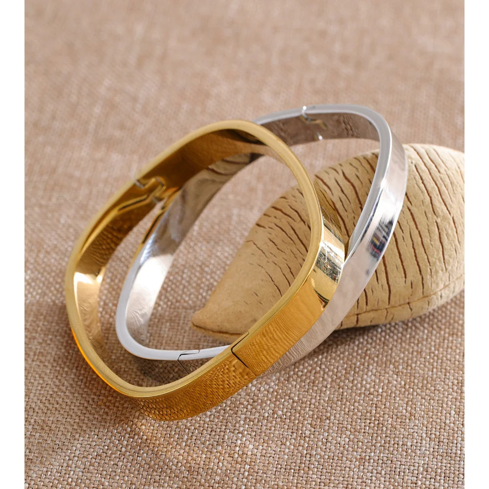 Geometric Bracelet — Gold-Plated Stainless Steel · PS1080