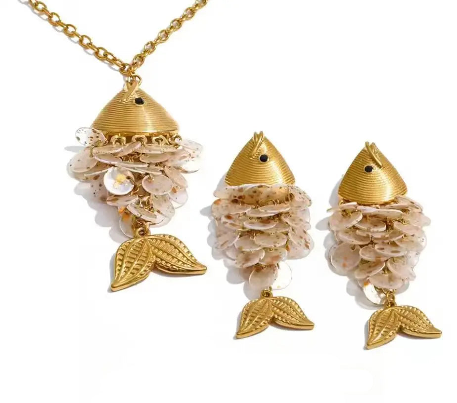 Gold-plated stainless steel earrings with resin, featuring a floral design and a small gold-plated bird charm.