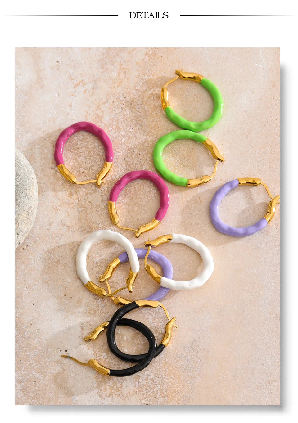 Multi-color y2k geometric earrings in gold-plated stainless steel.