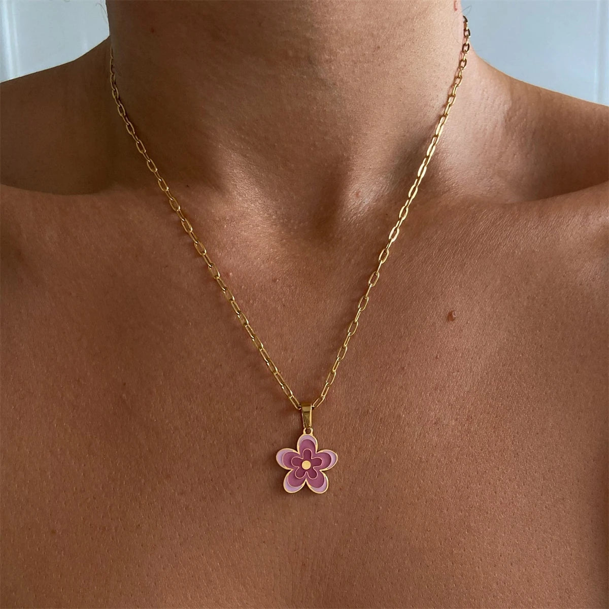 Versatile and fashionable multi-layer oil dripping flower pendant necklace charming women's jewelry